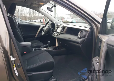 2015 Toyota Rav4 Xle z USA, uszkodzony, nr VIN 2T3RFREV0FW248199